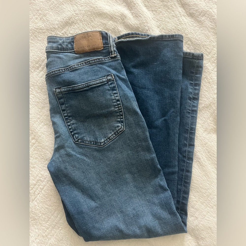 American Eagle Straight Leg Perfect Blue Jean